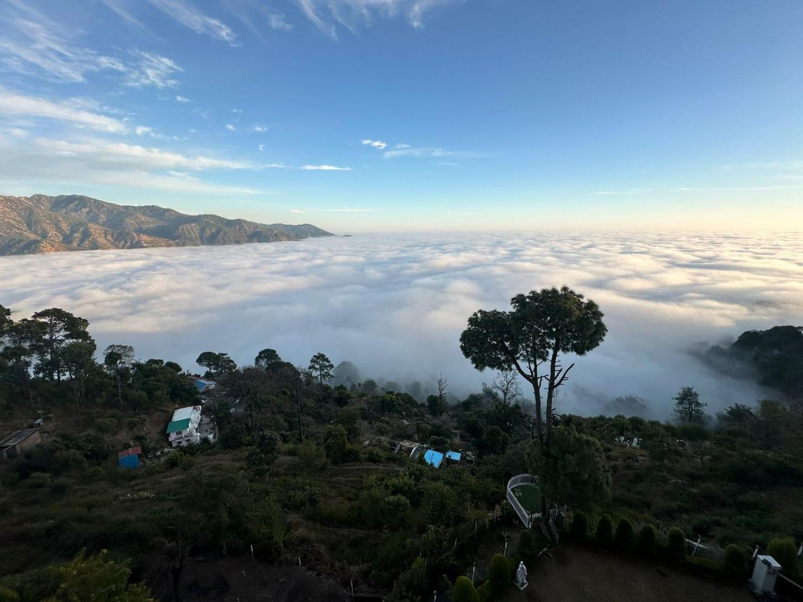 Peaks And Pines Resort Lansdowne Dış mekan fotoğraf