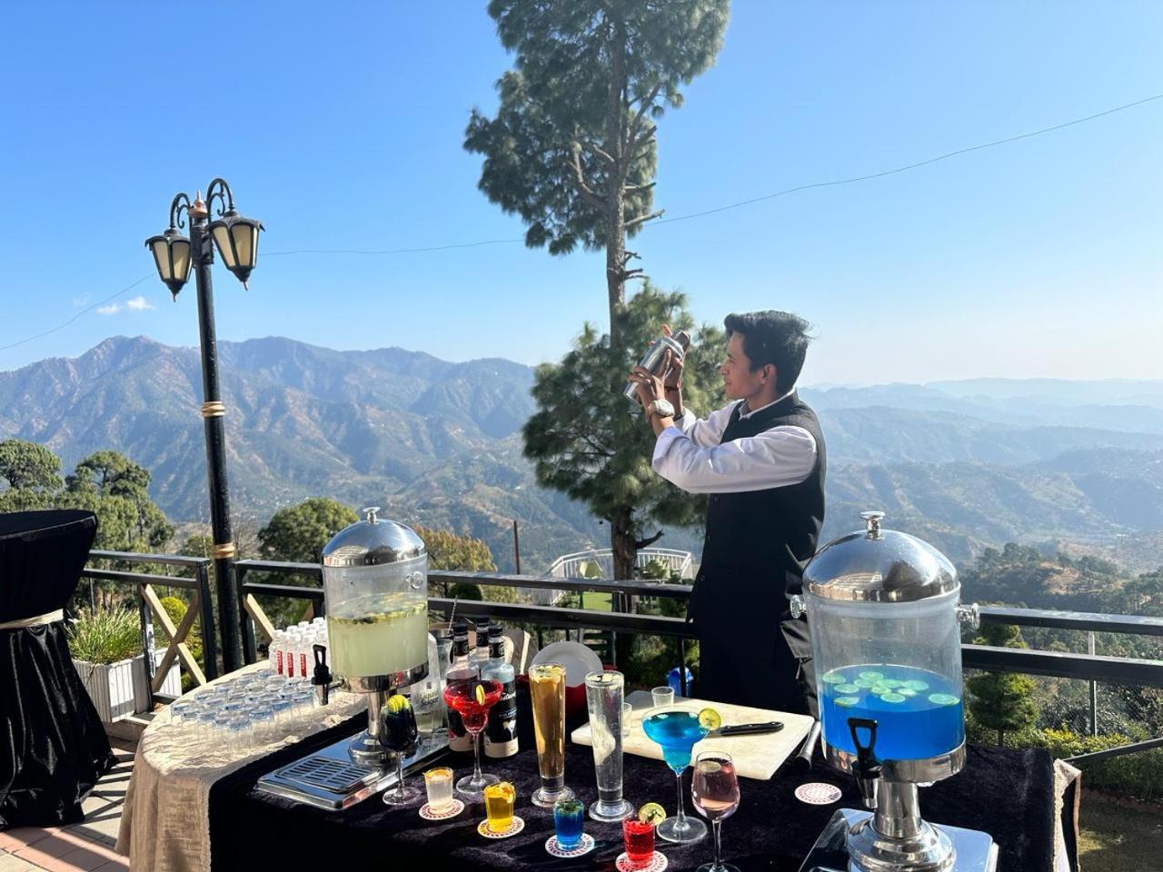 Peaks And Pines Resort Lansdowne Dış mekan fotoğraf